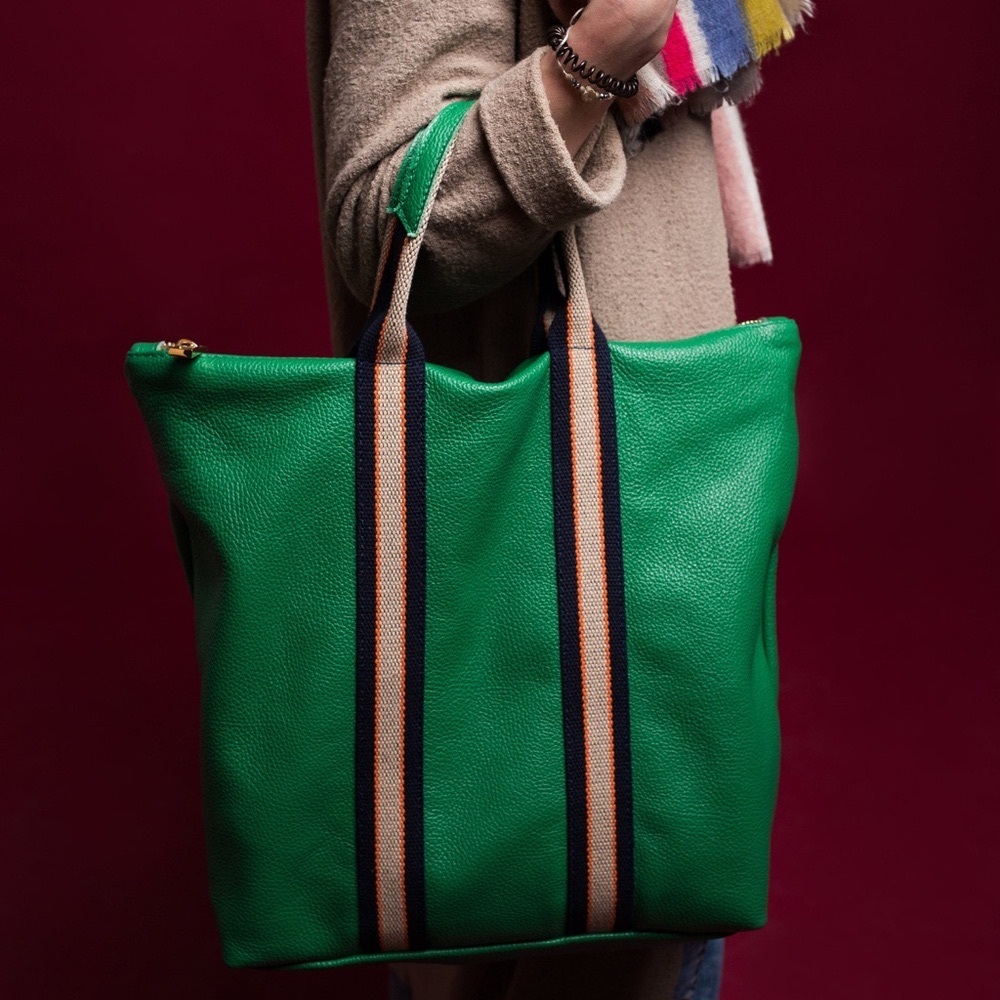 Jasper Backpack Handmade Handbag Backpack in Green Leather 2 in 1 Hammer